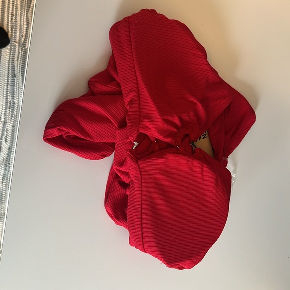 Red Long Sleeve Crop Top with Built In Cups - Picture 8 of 8